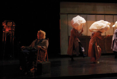 Les danseurs de la compagnie Arcosm dans le spectacle Sens